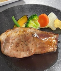 秀麗豚のロースト 赤ワインソース