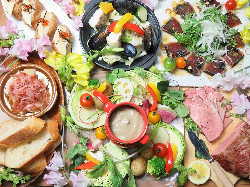 『農家直送のお野菜』や『朝挽きつくね』などの名物料理をお得なコースで！！