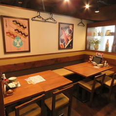 【焼き鳥 居酒屋】 三代目鳥メロ　横浜東口店の雰囲気2