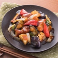 料理メニュー写真 ■6種の彩り野菜と鶏肉のさっぱり黒酢餡定食