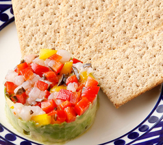 サーモンとアボカドのタルタル