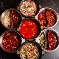 【七婆特製!!】麻辣＆白湯スープ出汁の薬膳鍋