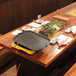 最大14名様までOKの宴会テーブル♪お席が離れることなく長テーブルで一同ご一緒いただけます♪