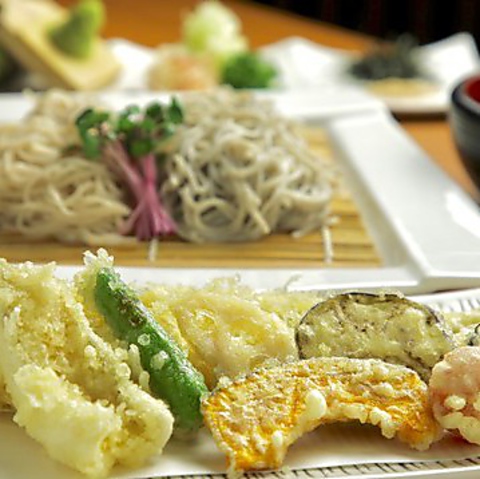 昔ながらの伝統的な京料理を、華麗で繊細な「和」に仕立てあげた創作日本料理