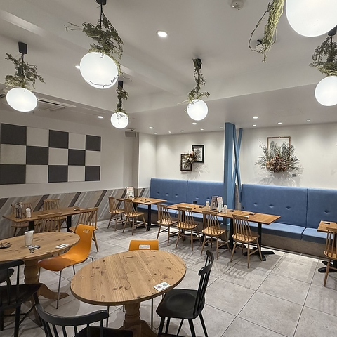 TAKCAFE italian dishes and cakes