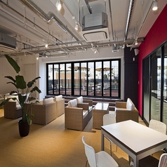 ゆったりソファ席もご用意♪