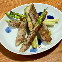 イベリコ豚の豚巻きアスパラ