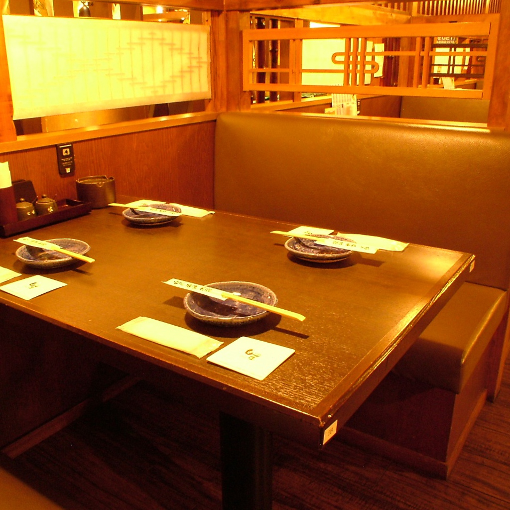 少人数には個室感覚のおこもり席★女子会や気の合う仲間との飲み会に♪※写真は系列店