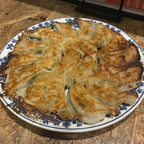 JR福島駅徒歩約5分◎福島名物の円盤餃子や名物つくねなど創作料理を楽しめる居酒屋