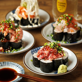 オススメの寿司メニュー！厳選和牛を使用した肉手毬寿司・和牛と鮮度抜群の魚介をたっぷりのせた和牛海鮮巻き寿司・さらに豪快に海鮮があふれる海鮮こぼれ寿司！どれも食べ応え抜群な自慢の逸品です！