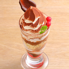 ソフトクリームのショコラパフェ