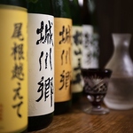 日本酒の品揃えにも妥協無し！全国の銘酒もご用意しております。