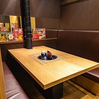 6名様用のテーブル席