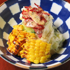 焼きとうもろこしのポテトサラダ