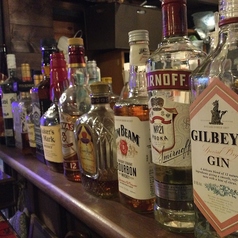 ビール、ウイスキー，サワー、カクテルなど様々ドリンク
