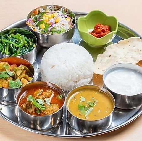 【駅近の好立地】多彩なインド・ネパール料理や本格カレーを楽しめるお店です◎