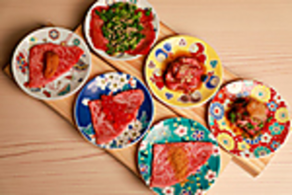 20種類を超えるユッケ・刺しをご提供いたします。お好みの一品を見つけてみてください！