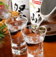 和食といえば日本酒。当店では、魚介の旨味をより一層引き立ててくれる日本各地の銘柄地酒を常時14種類取り揃えました！人気の「獺祭」や「八海山」「浦霞」はもとより、コクがありキリッとした「澤乃井」や、辛口ながら柔らかさのある「真澄」など、日本酒好きの方にもご納得いただけるよう、専門スタッフが厳選しました。