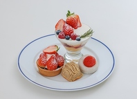 デザートを一皿に。ドリンク付きアフターヌーンプレート