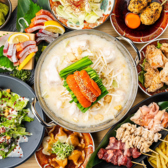 【コスパ◎2H飲み放題も】修業を重ねた料理長が一つ一つ丹念に仕上げる絶品料理をご提供いたします◎さらにコースは全て2時間飲み放題付きで2499円～とコスパ最強！会社宴会や女子会、サークル飲みなど、様々なシーンで大満足間違いなしの特別プランをぜひご堪能ください！