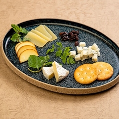 cheeseソムリエが選んだ　厳選チーズの盛り合わせ