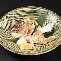 玄海産!鯛の頭の塩焼き