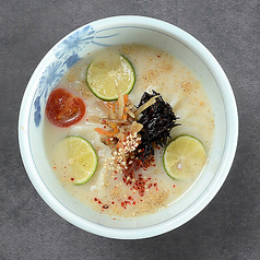 和韓鶏白湯冷麺