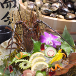 伊勢志摩・和具漁港直送！伊勢海老を贅沢に使用した自家製海老味噌スープでご堪能下さい