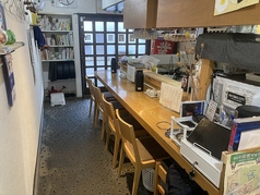 カウンター席です