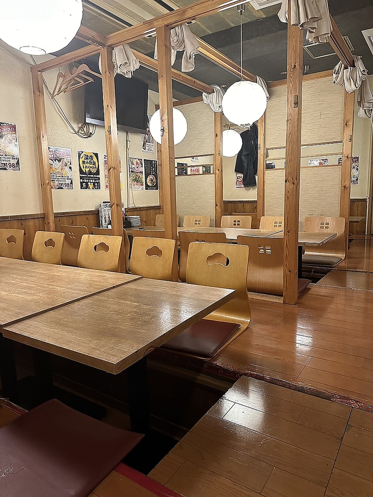 広々店内！最大90名様まで。