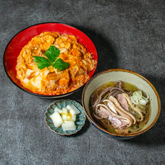 焼鳥と親子丼 とり乃の特集写真