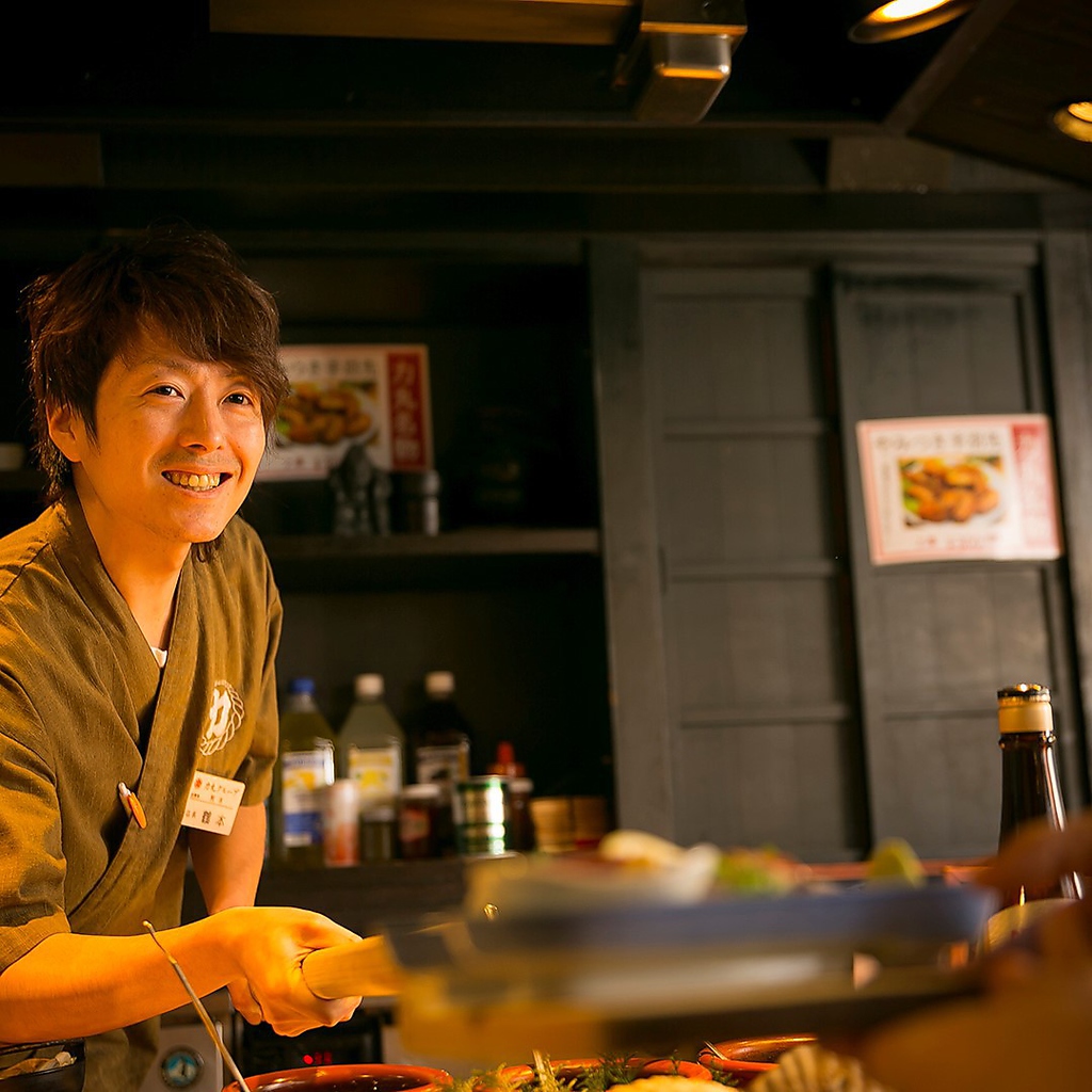 焼台の上ではモクモクと煙を上げながら旬の食材を炙ります、櫂で提供される昔ながらのスタイルです。