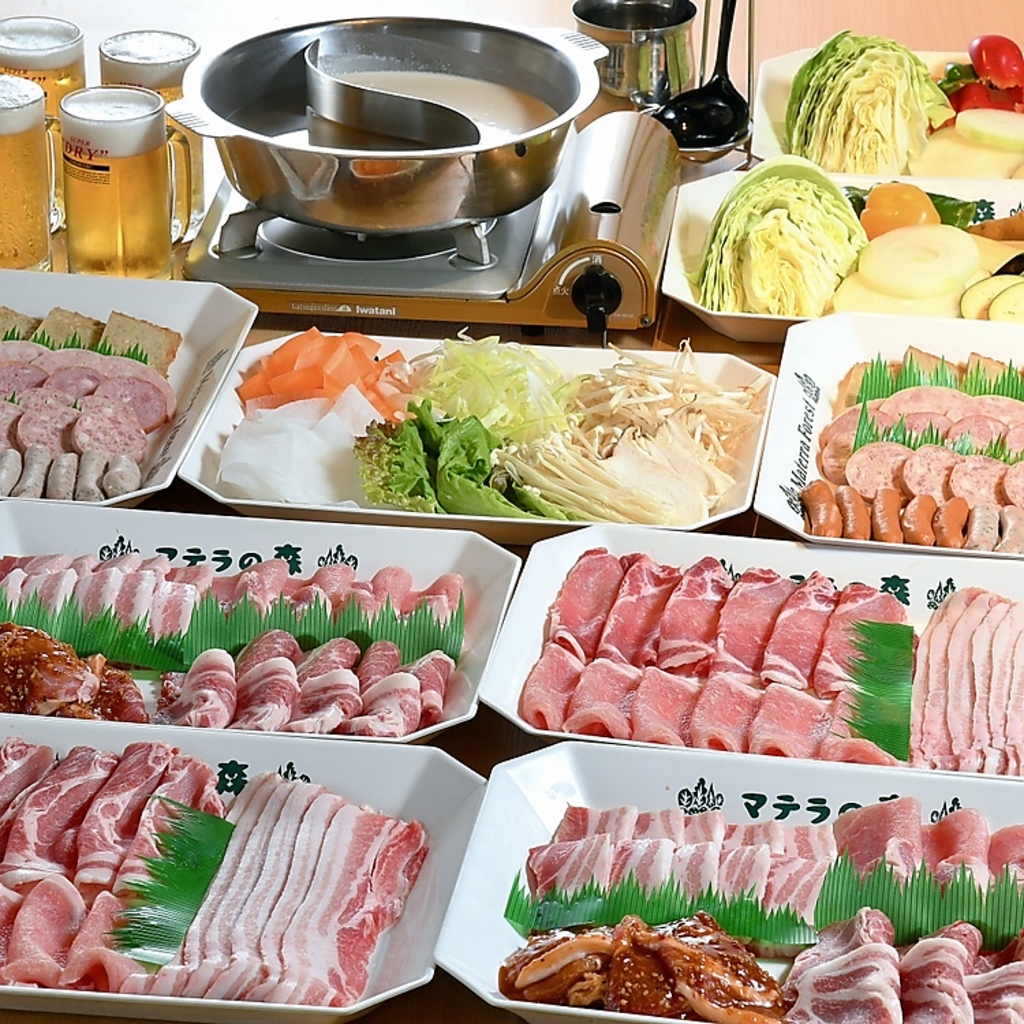 当店自慢のマテラ豚を食べ放題でお腹いっぱいになるまで堪能することが出来ます！一部テイクアウト可