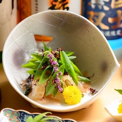 日高昆布締め平目と九条葱のカルパッチョ 梅肉ソース