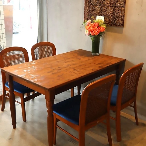 meal & dessert cabaret m Lo[ G