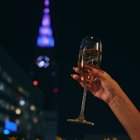 明るく開放的なテラス席で思い出に残るパーティーを満喫