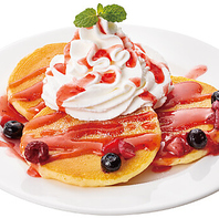 【みんな大好き】ホイップパンケーキ ミックスベリー