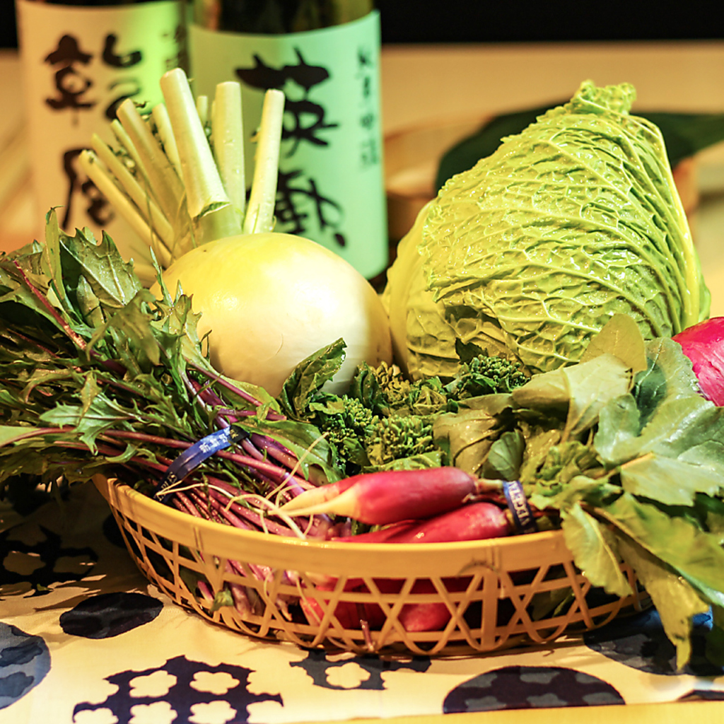 新鮮野菜・京都産野菜を中心に約20種類を食べ放題に。