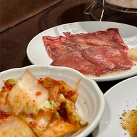厳選肉と相性豊かなキムチで味わう贅沢なひとときを◎
