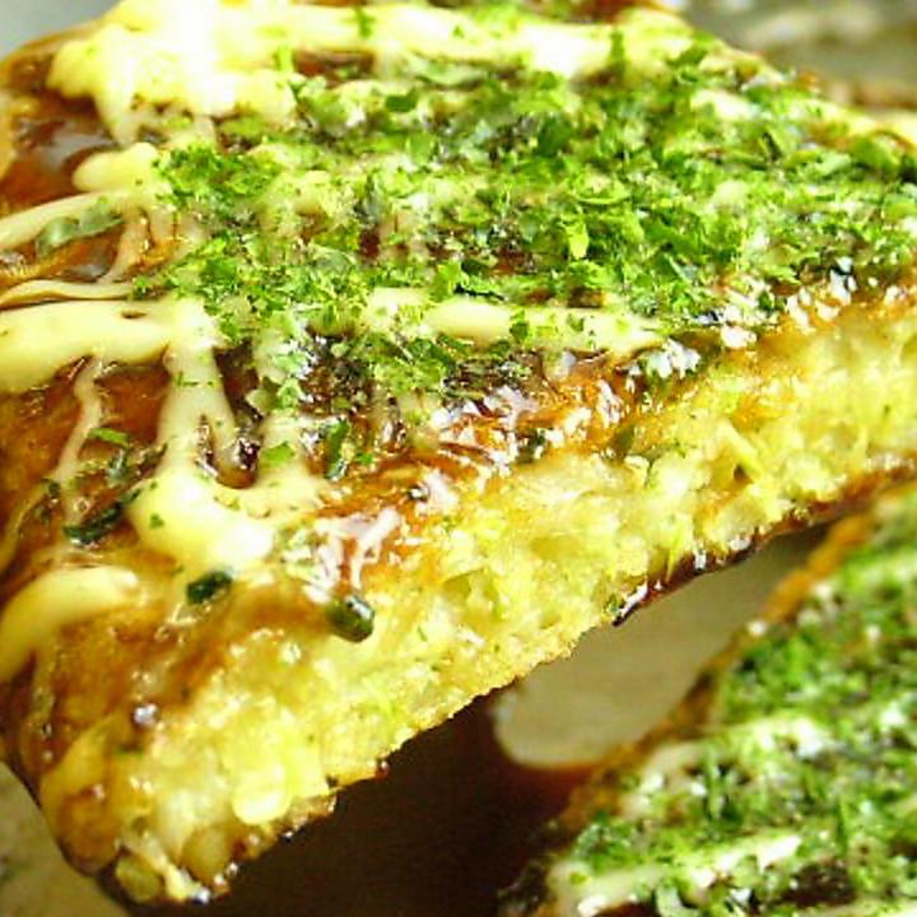 お好み焼きもボリューム満点大人気です★