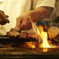 素材にこだわり、一本一本丹念に焼き上げる自慢の串焼き