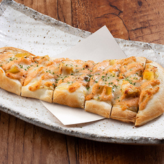 じゃがタラのナンピザ