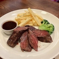 料理メニュー写真&nbsp;牛ハラミのグリル ベルジャンフリッツ付/Grilled beef steak with Belgian fries