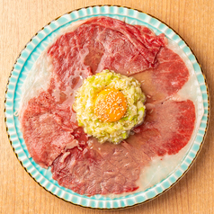 炙り和牛塩ユッケ