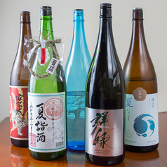 【季節の日本酒を気軽に飲み比べ♪焼酎も充実！】