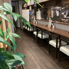 2名席、2名席、3名席となっております！おひとり様も大歓迎です！