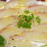 美味しさが詰まった、幸せを運ぶこだわりの料理の数々♪