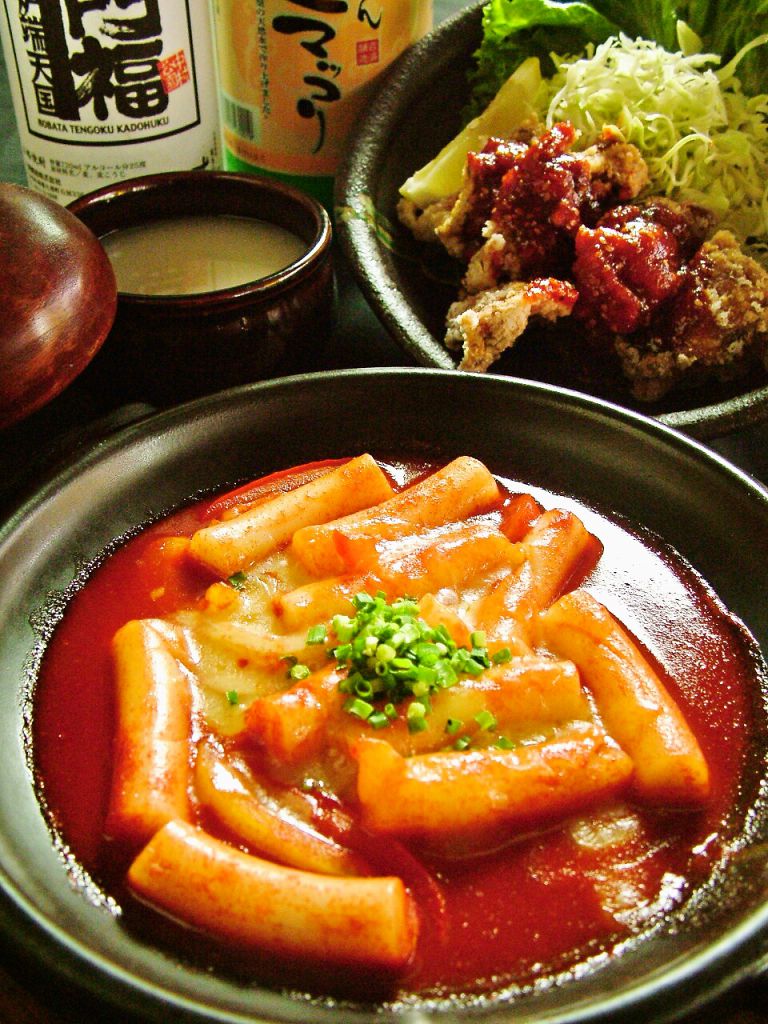 名古屋めしと韓国めし、炉辺焼きもあります！会社帰りにさくっといかが？