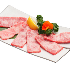 カルビ、ハラミ、タン等国産牛にこだわったお肉の数々♪