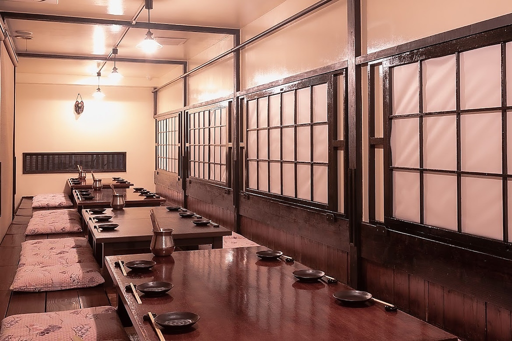 もつ鍋 居酒屋 博多駅 博多 飲み放題 鍋 魚 送別会 歓迎会 馬刺し 呼子イカ 五島サバ